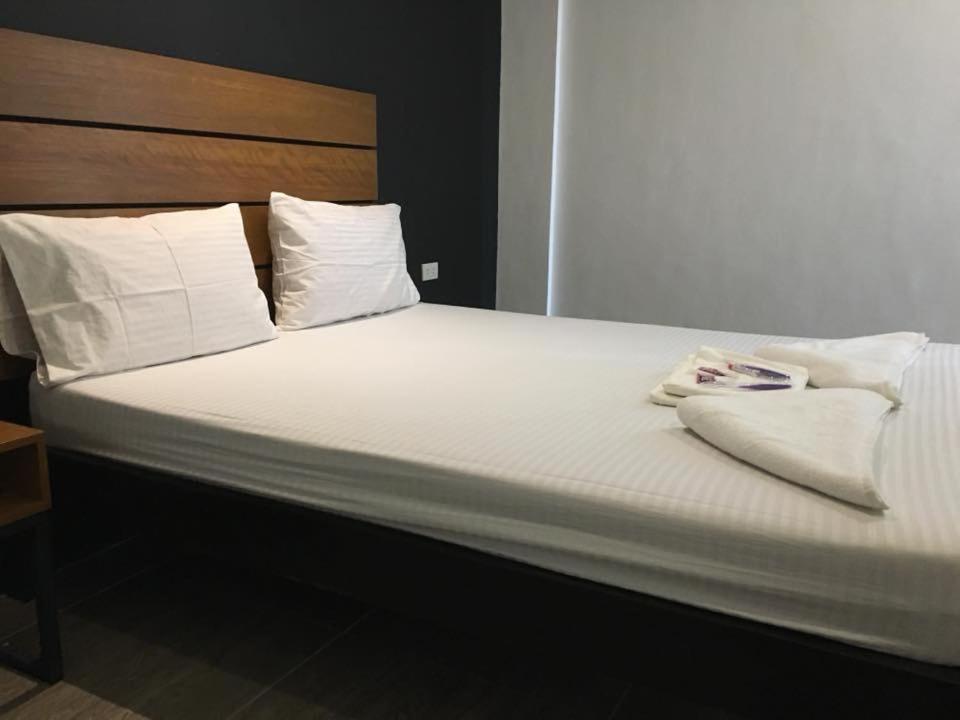 Solaris 88 Inn Tarlac City Zewnętrze zdjęcie